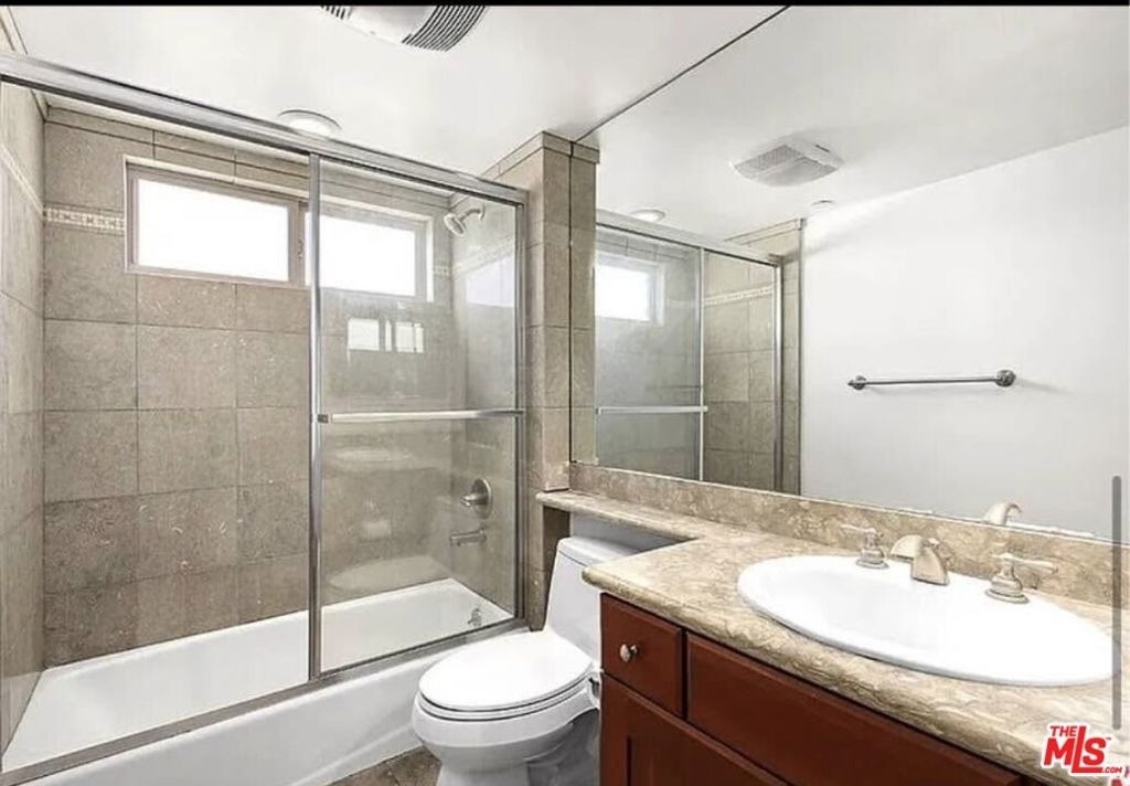 1621 Barry Avenue - Photo 8