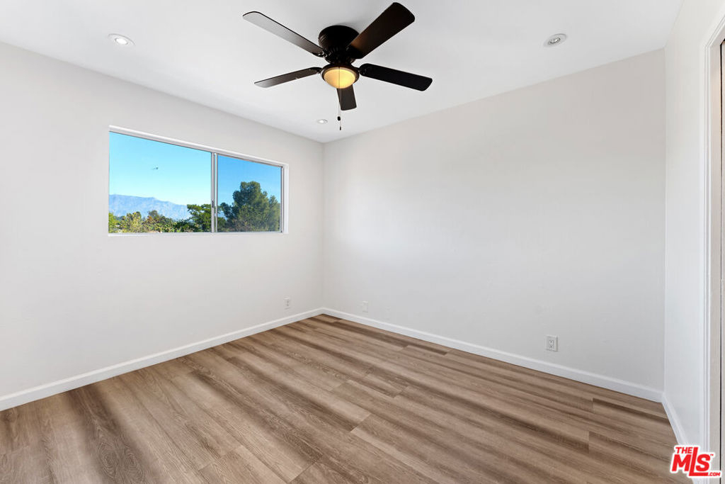 5870 Benner Street - Photo 14