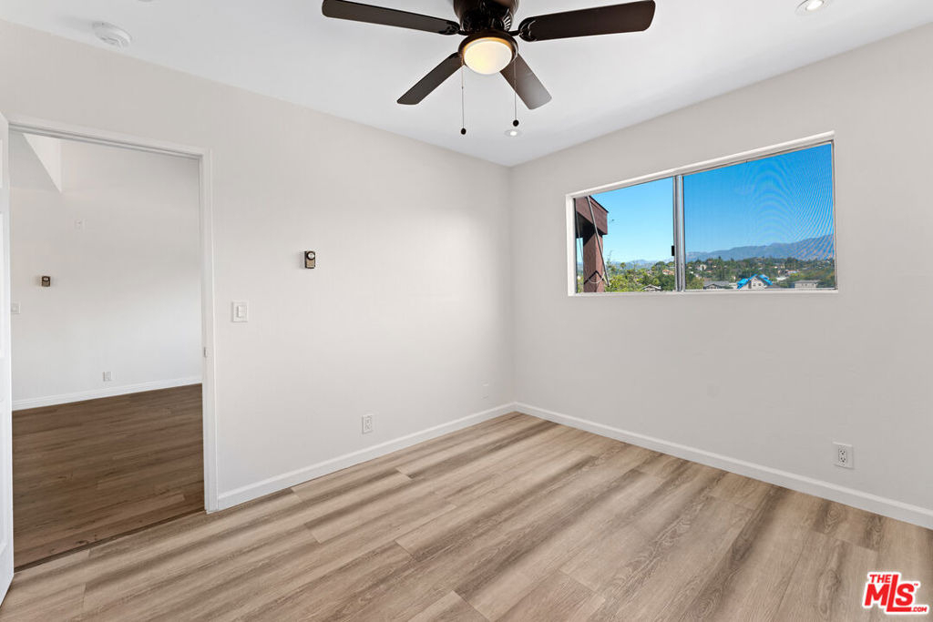 5870 Benner Street - Photo 12