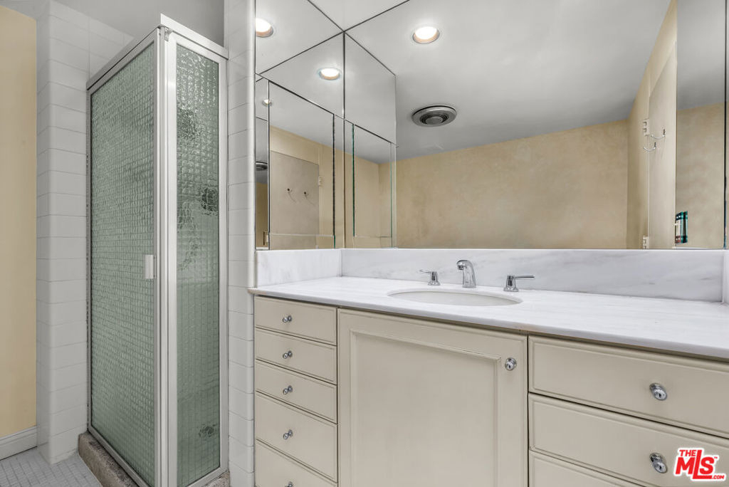 1333 S Beverly Glen Boulevard - Photo 20