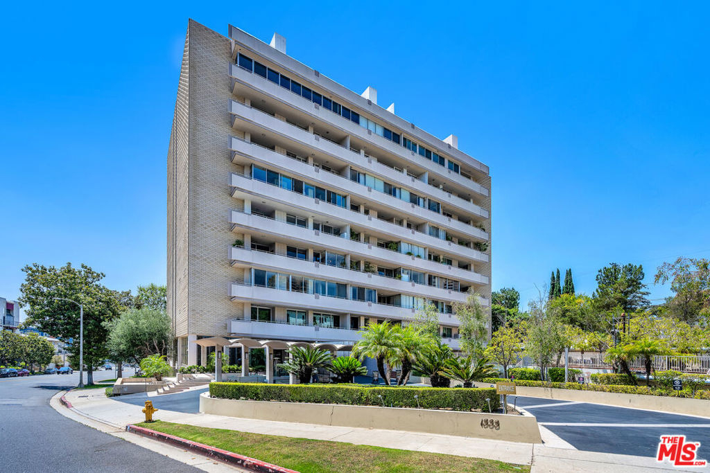 1333 S Beverly Glen Boulevard - Photo 24