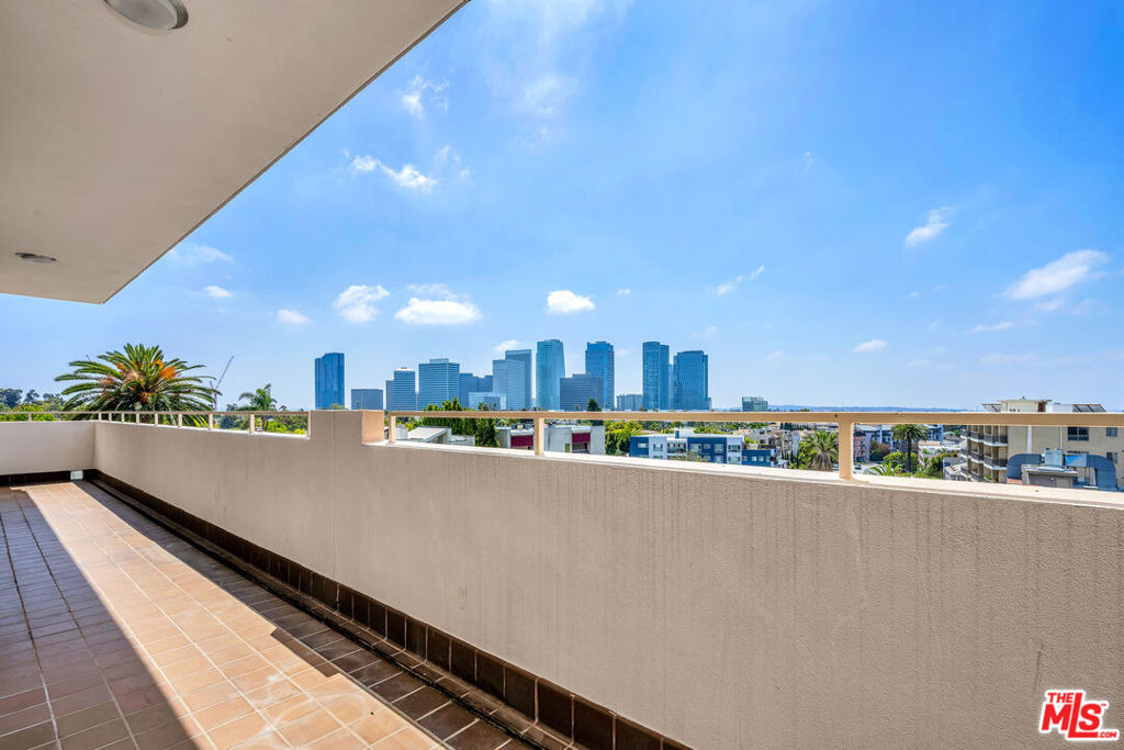 1333 S Beverly Glen Boulevard - Photo 7