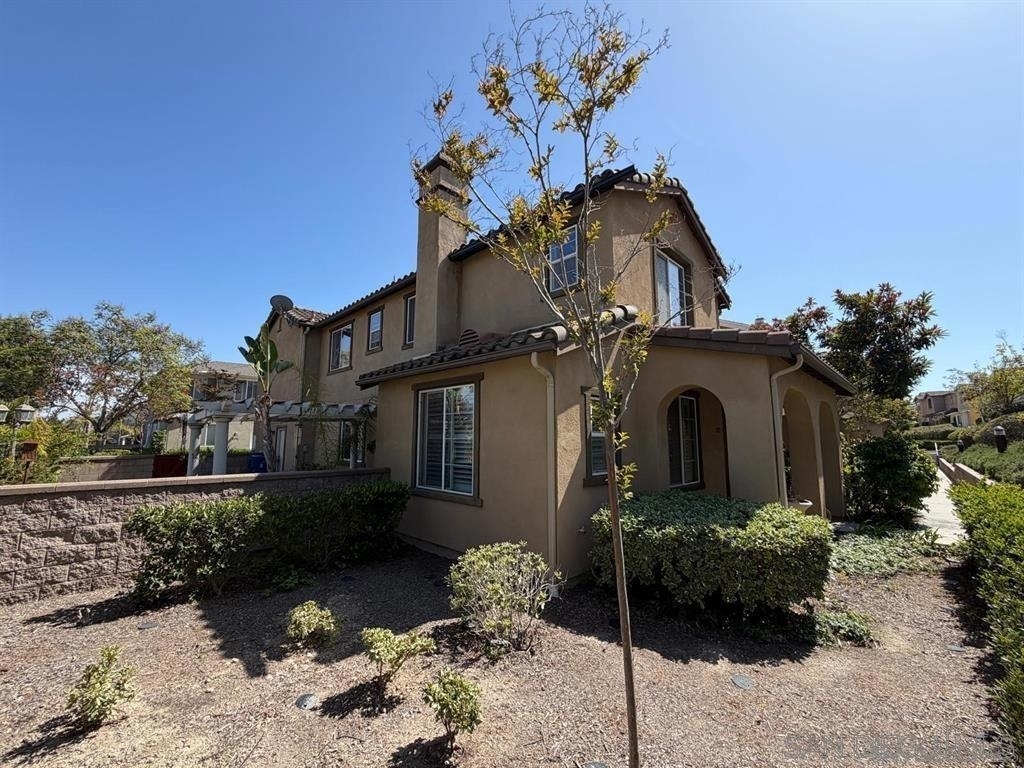 2297 Treetop Lane - Photo 0