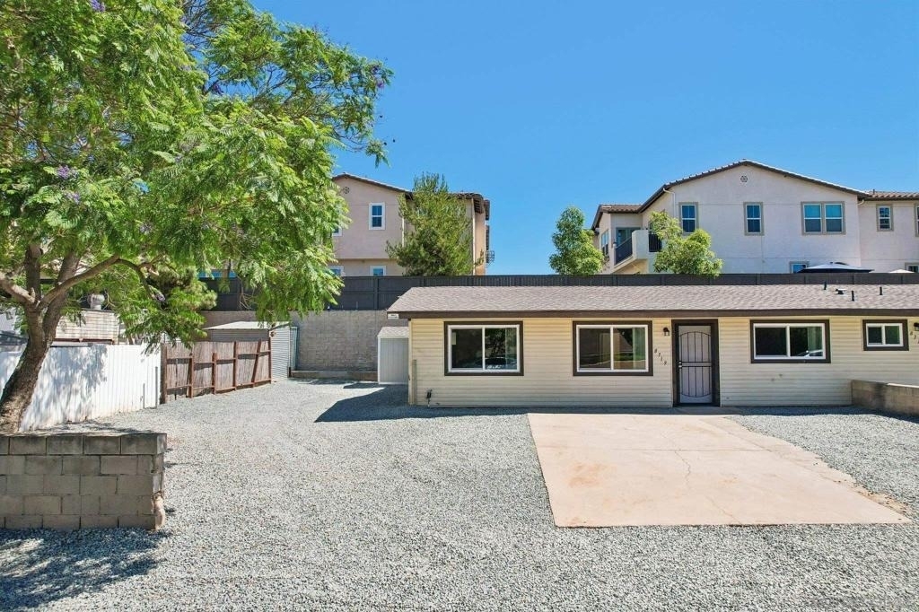 8719 Carribean Way - Photo 33