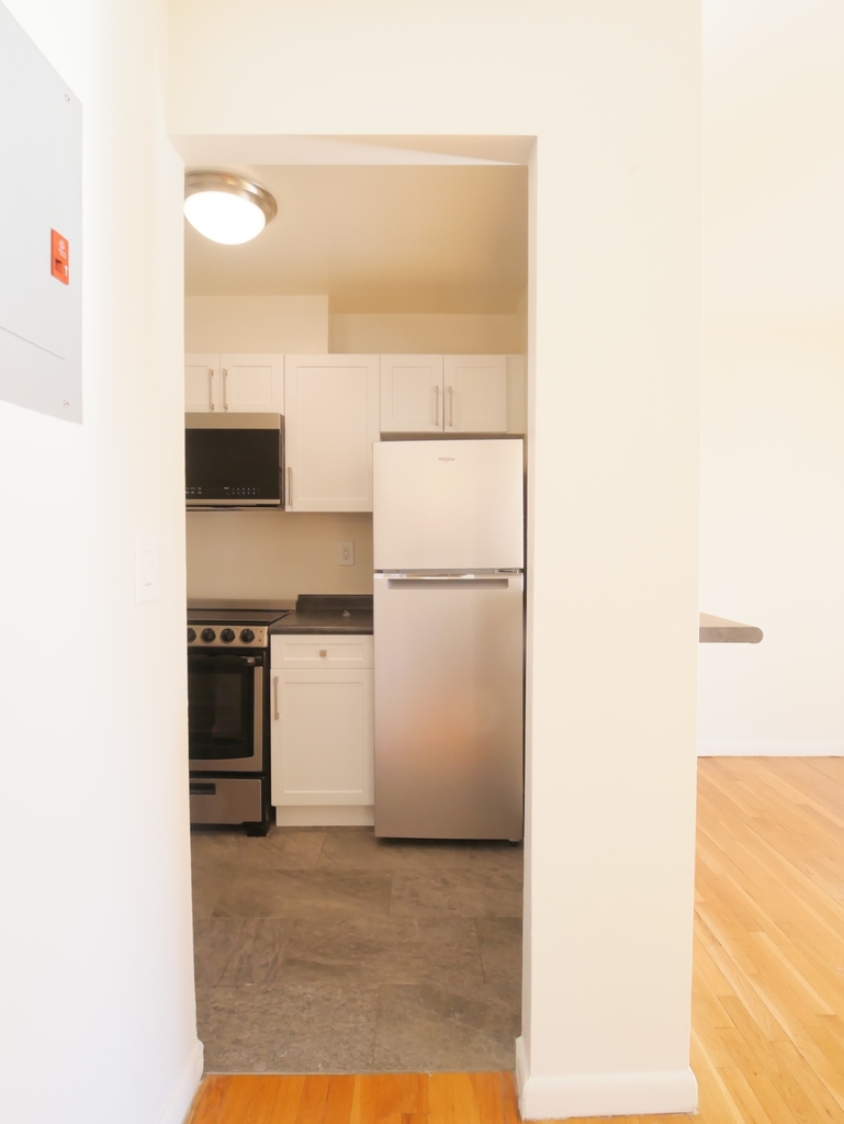 245 East 84th Street - Photo 10