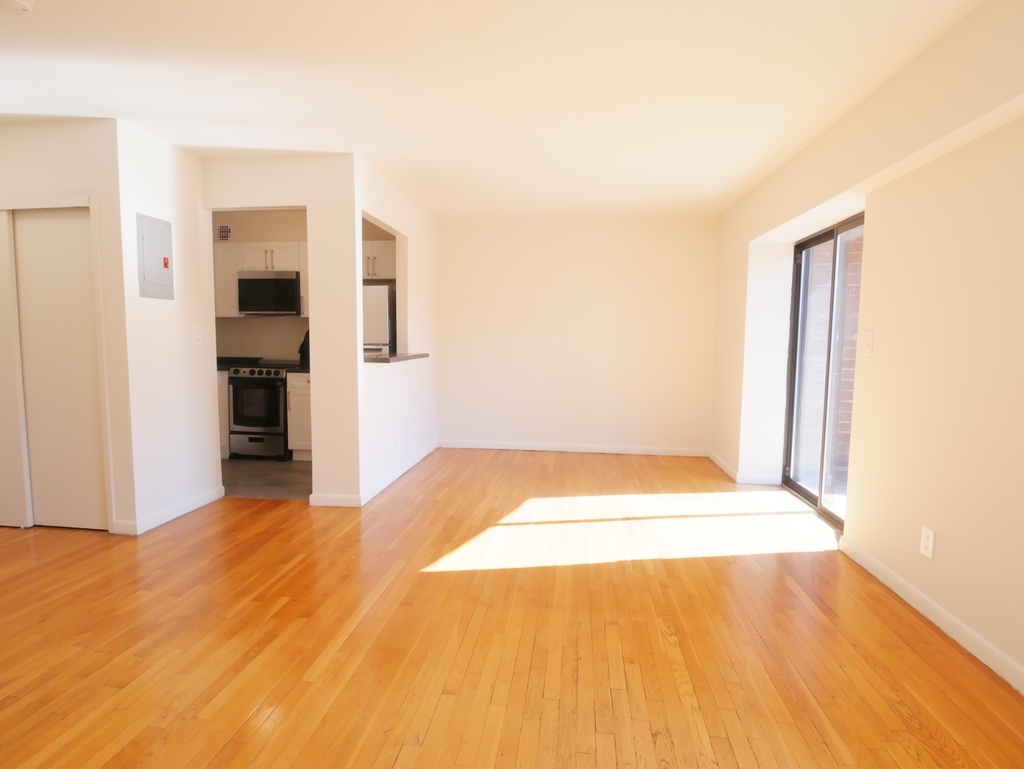 245 East 84th Street - Photo 7