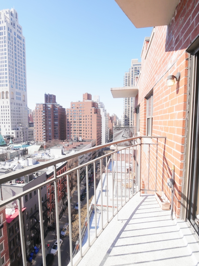 245 East 84th Street - Photo 15