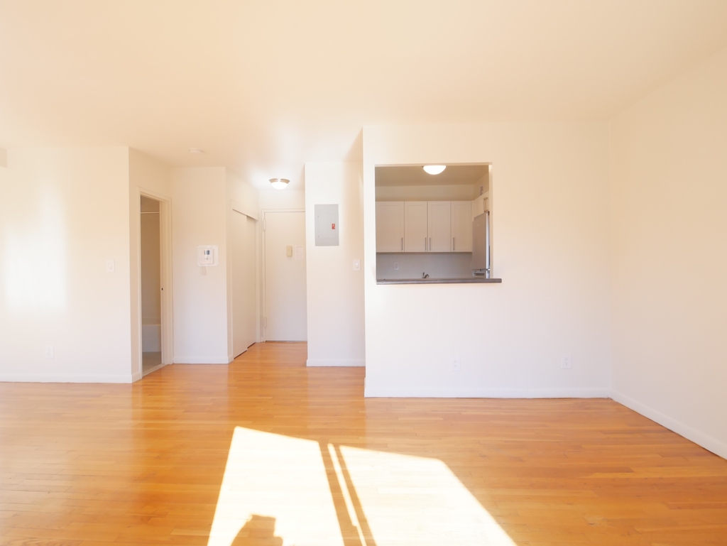 245 East 84th Street - Photo 6