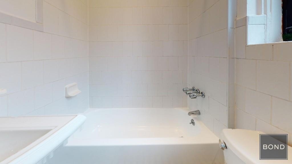 305 West 45th Street Apartment 6K - Photo 3