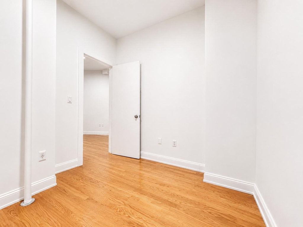 29 West 12th Street - Photo 3