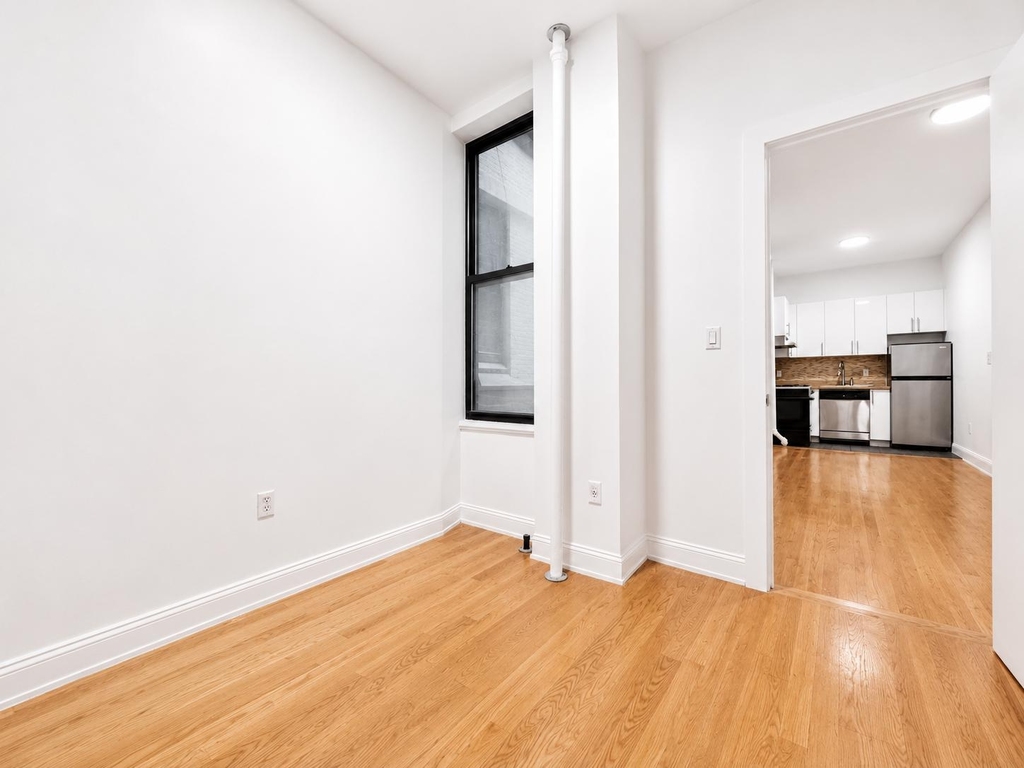 29 West 12th Street - Photo 6