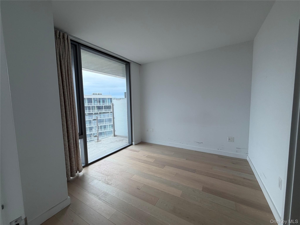 131-01 40th Road - Photo 7