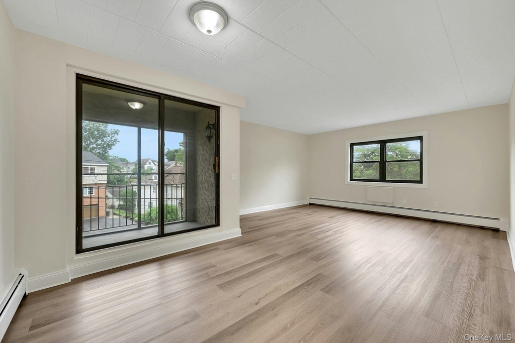 2 Park Avenue - Photo 1