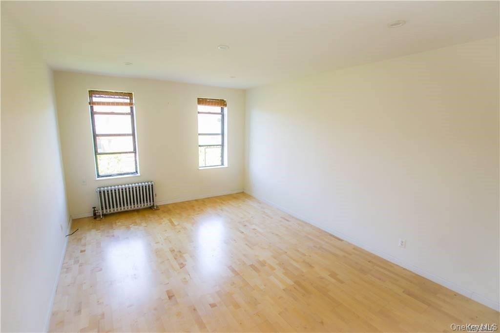 43-33 48 Street - Photo 6