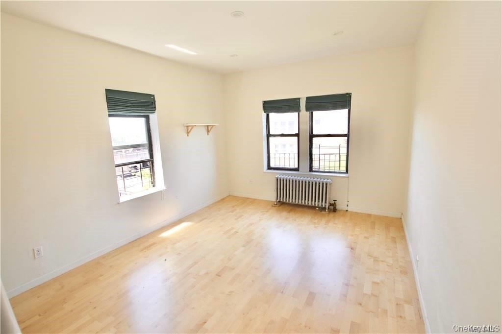 43-33 48 Street - Photo 7