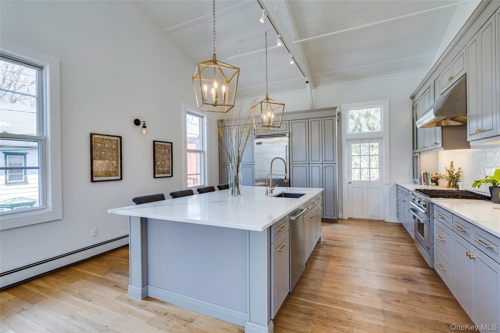 93 Central Avenue - Photo 3