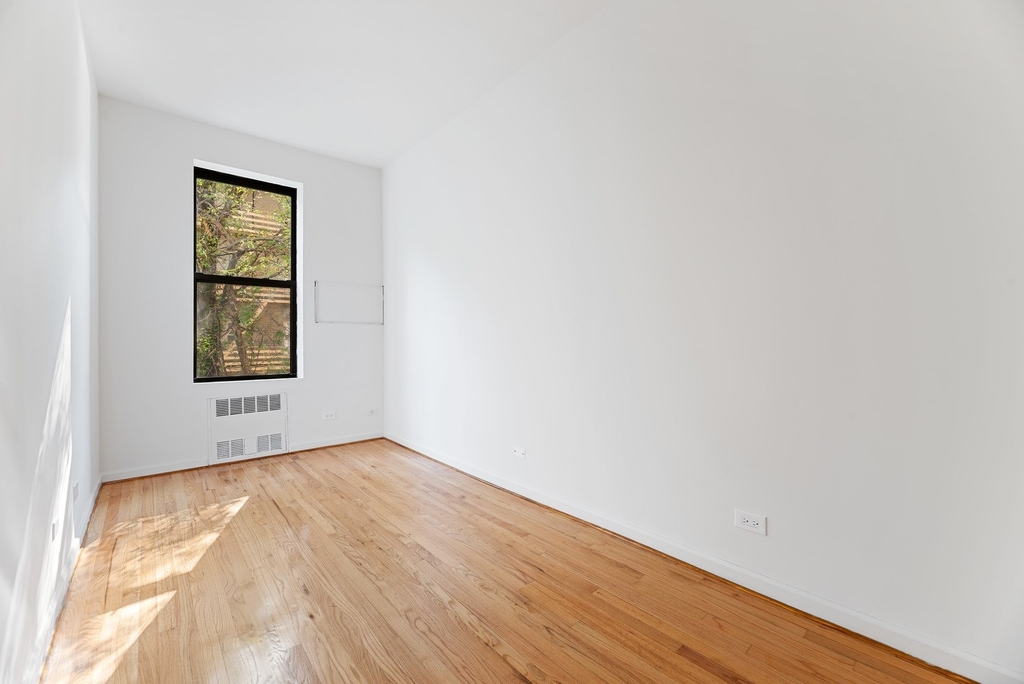 East 84th Street - Photo 4
