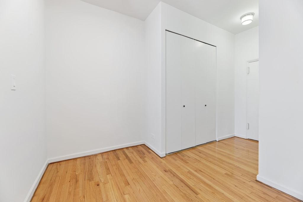 East 84th Street - Photo 3