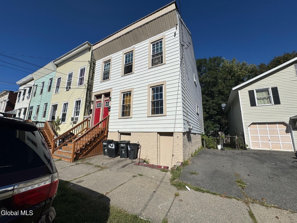 193 Livingston Avenue - Photo 0