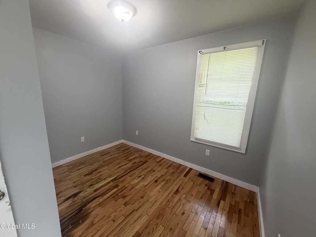 193 Livingston Avenue - Photo 10