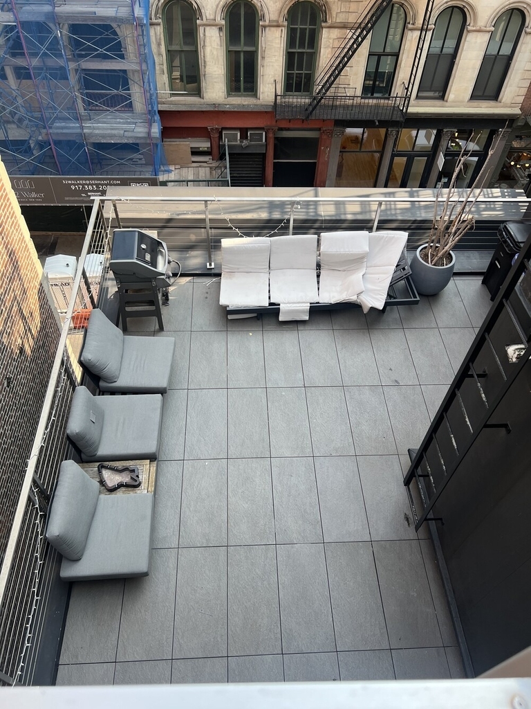 35 Walker Street - Photo 15
