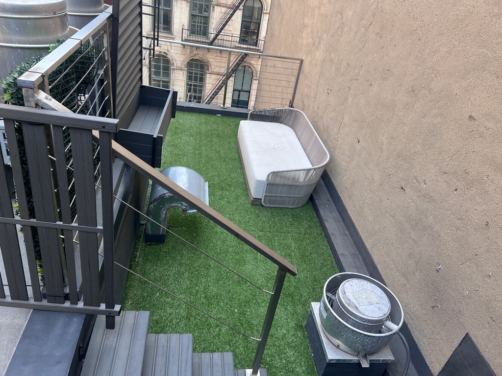 35 Walker Street - Photo 14