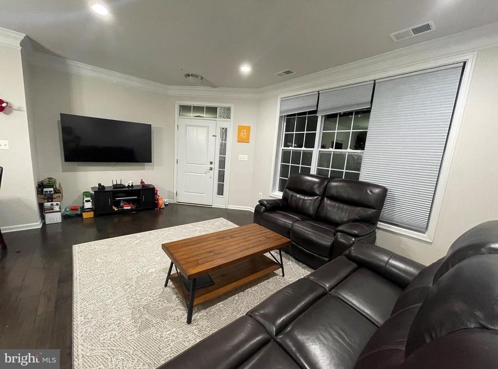 23479 Belvoir Woods Terrace - Photo 20