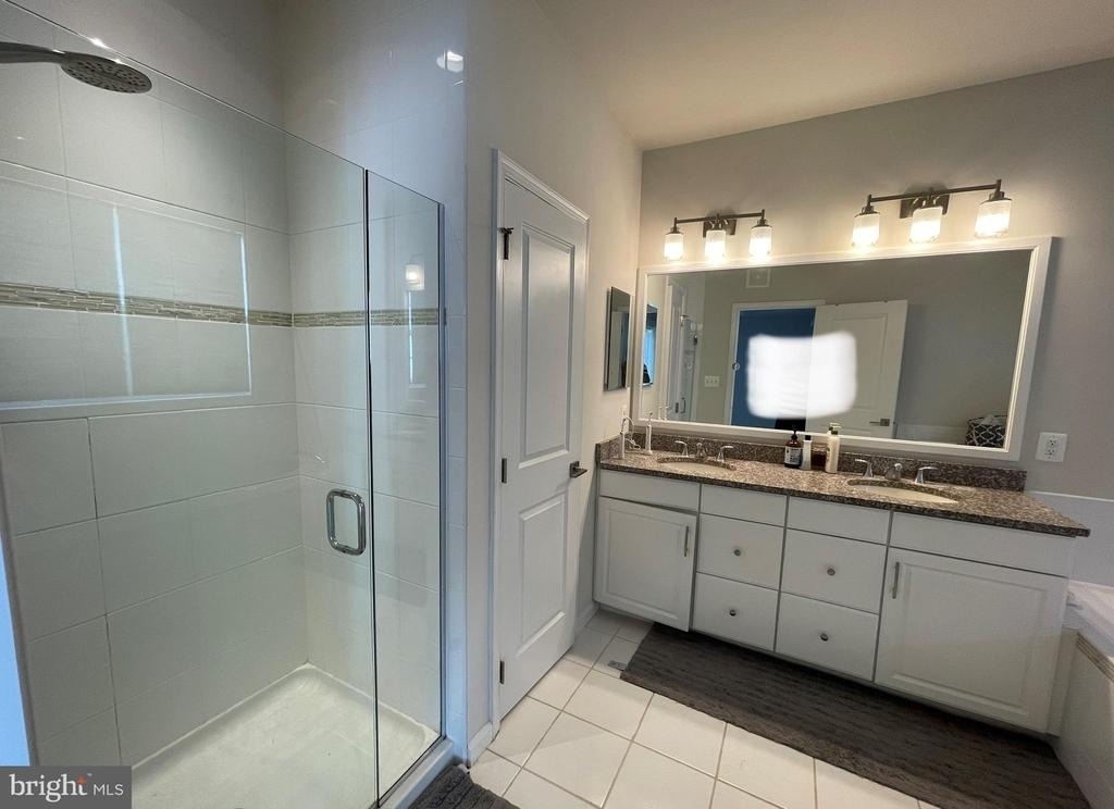 23479 Belvoir Woods Terrace - Photo 16