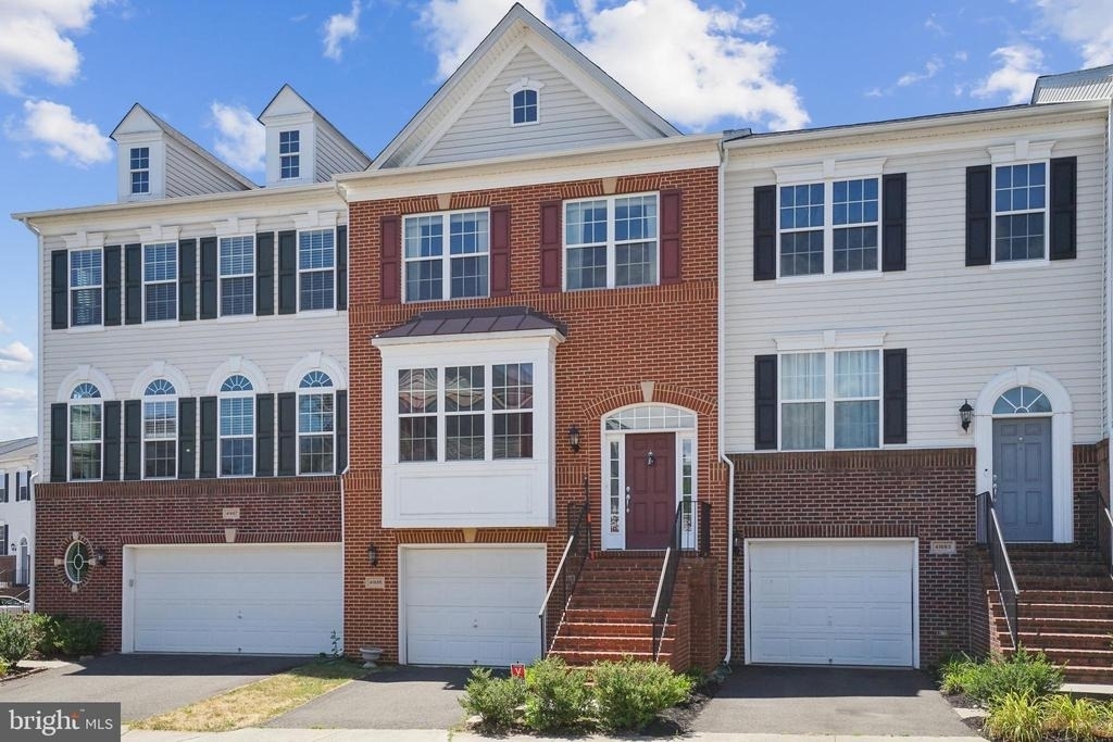 41685 St Albans Terrace - Photo 2