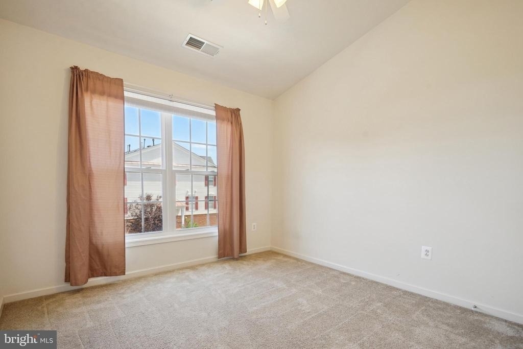 41685 St Albans Terrace - Photo 17
