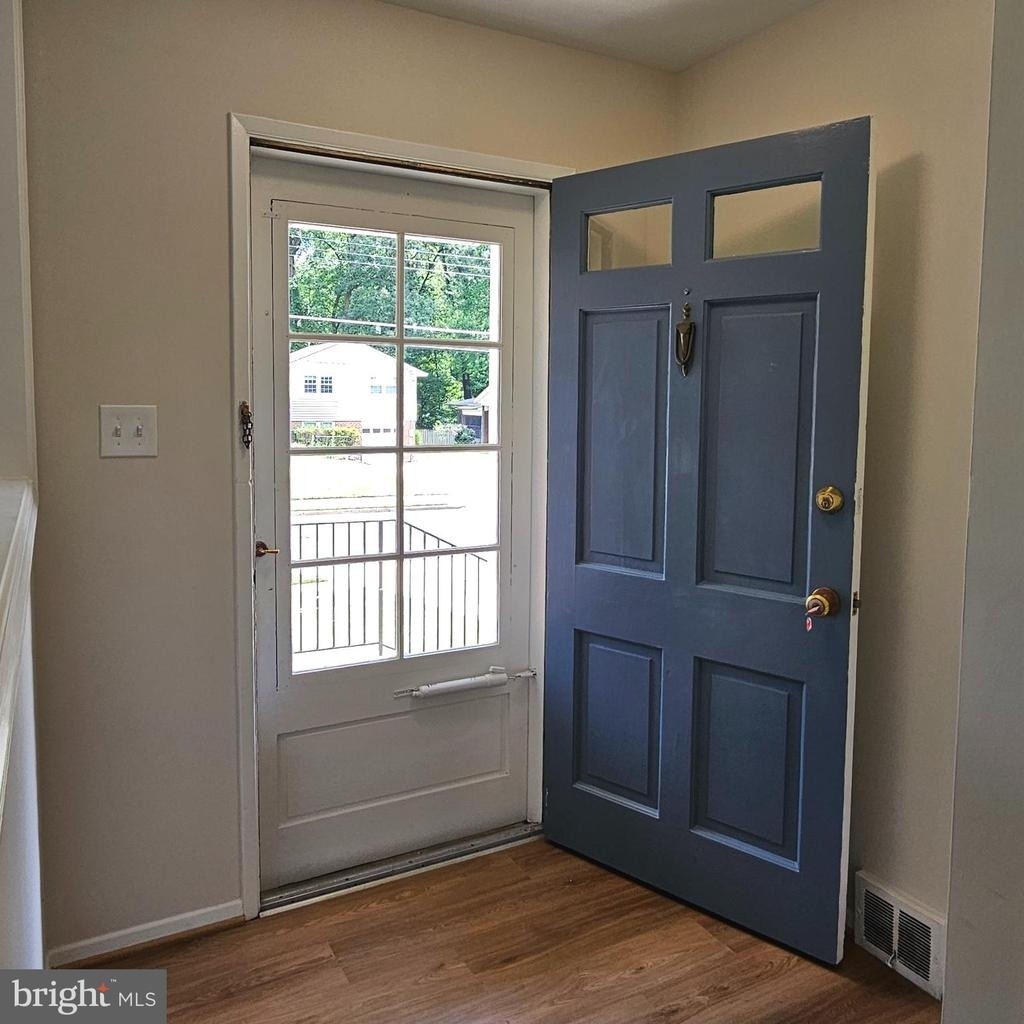 7606 Gresham Street - Photo 1