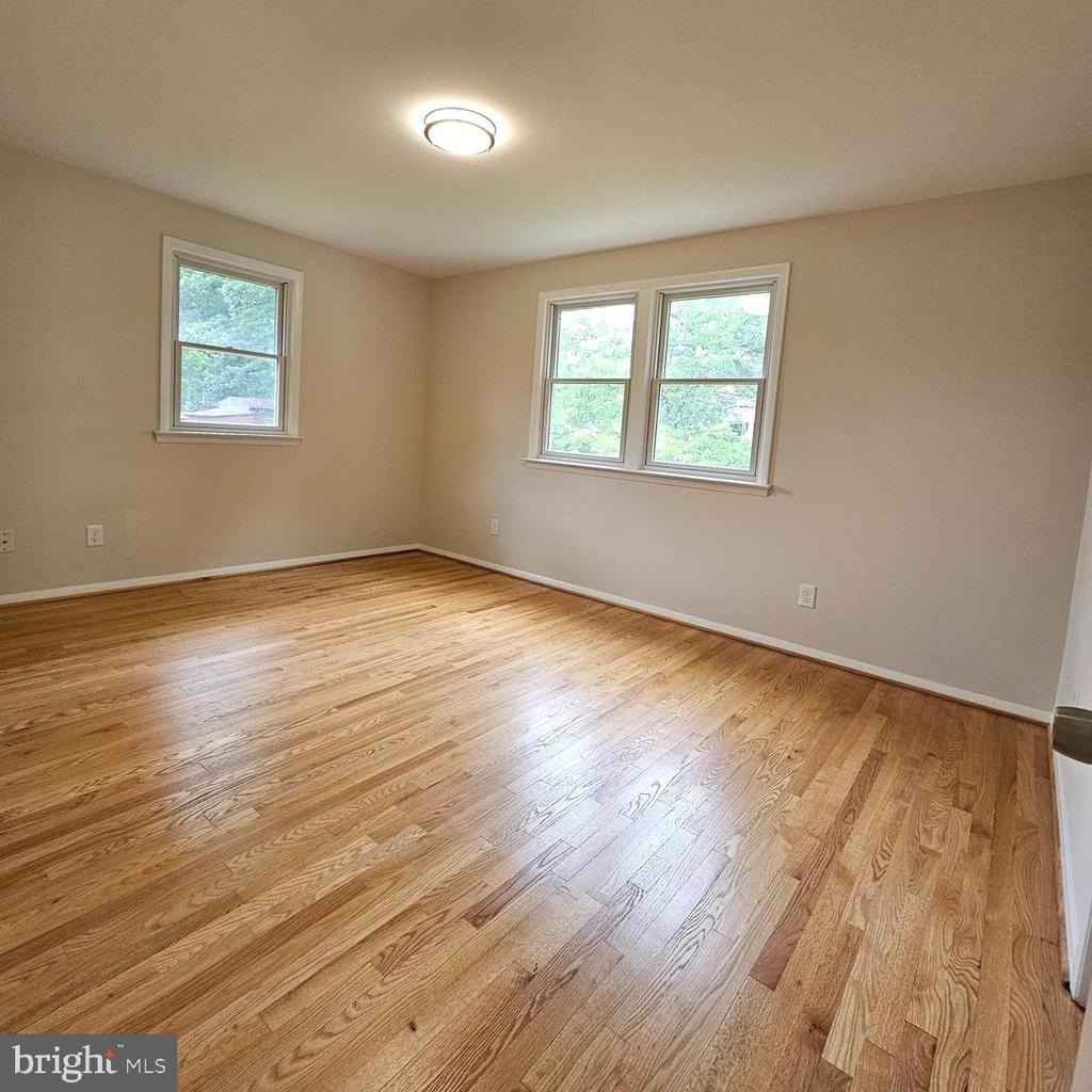 7606 Gresham Street - Photo 15