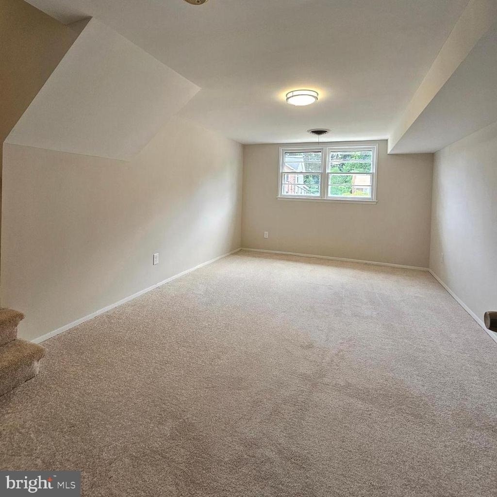 7606 Gresham Street - Photo 25