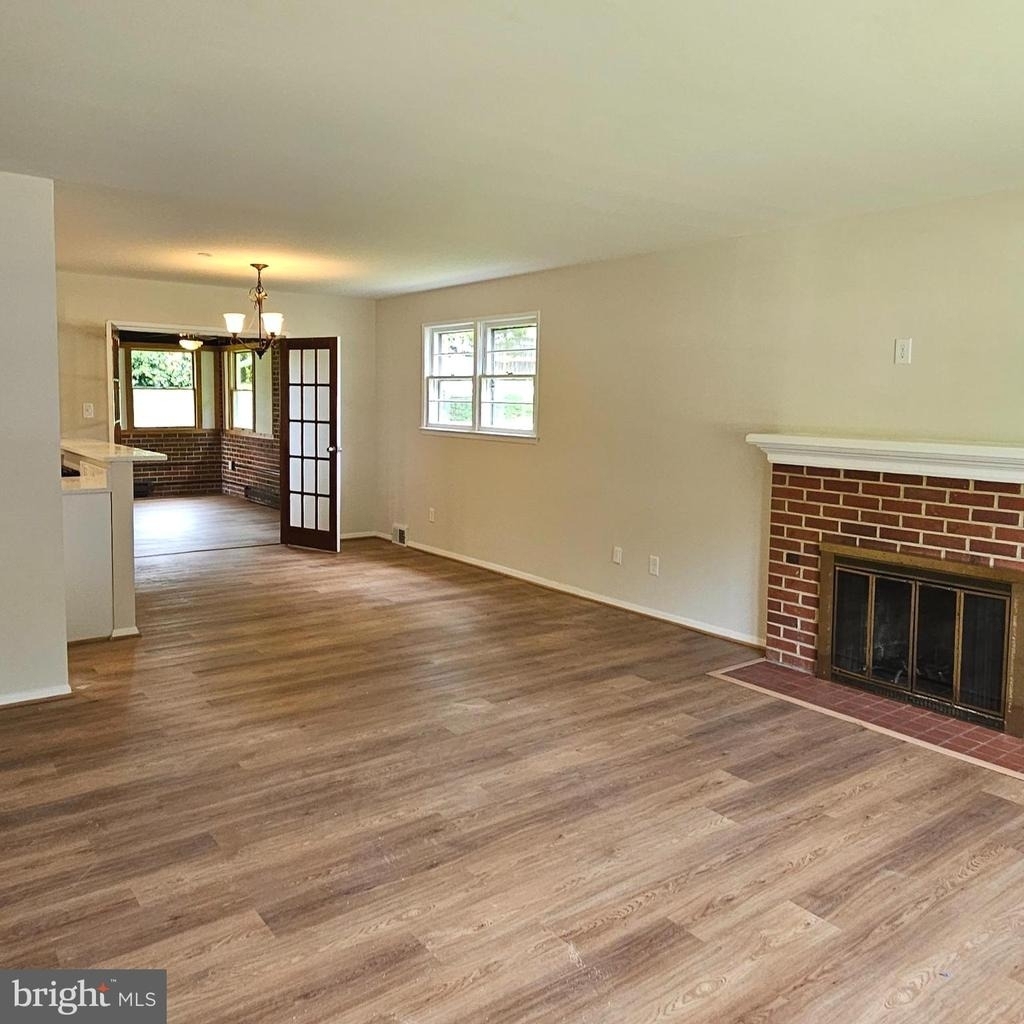 7606 Gresham Street - Photo 5