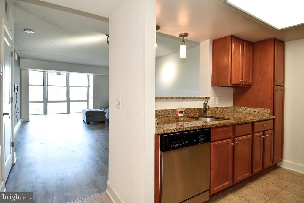 11800 Sunset Hills Road - Photo 2