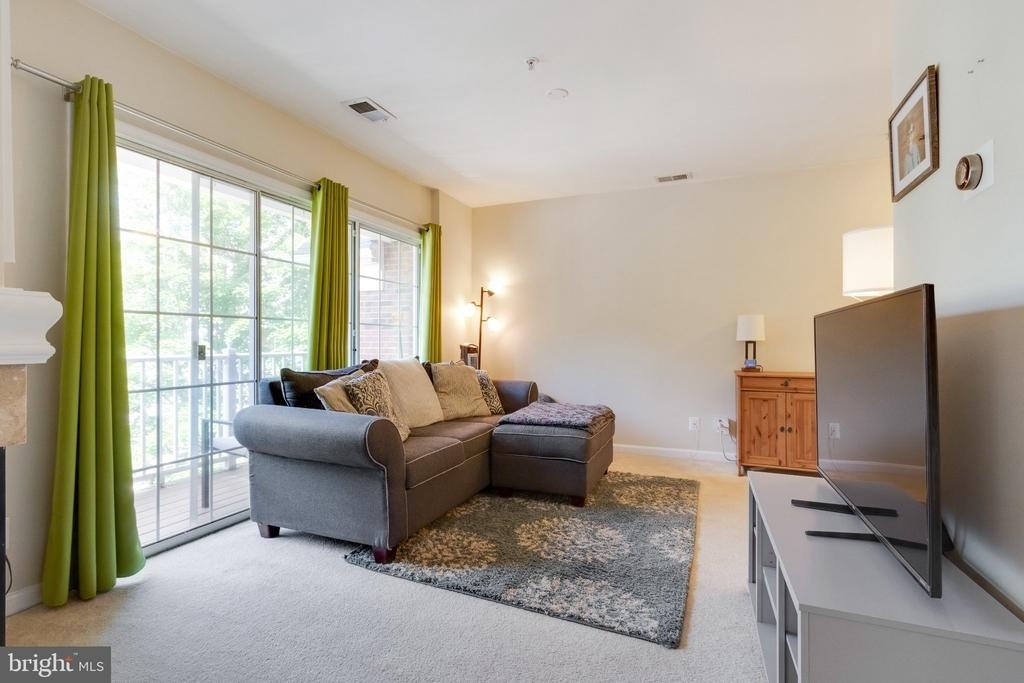 12729 Faircrest Court - Photo 11