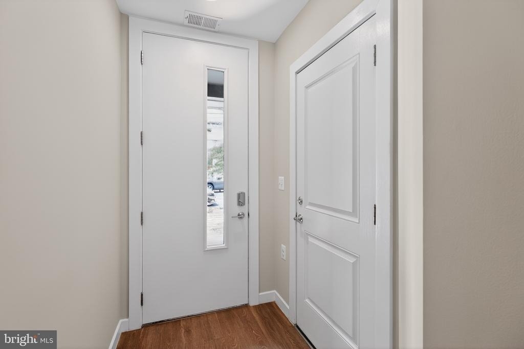 5851 Columbia Pike - Photo 2