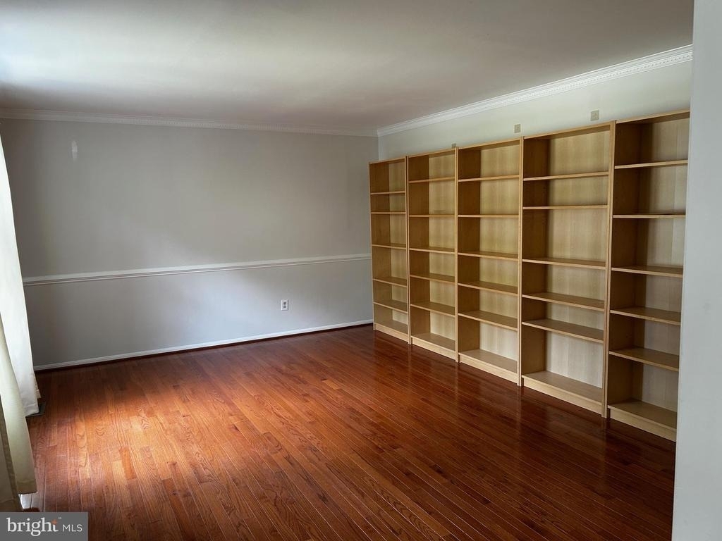 5205 Pumphrey Drive - Photo 10