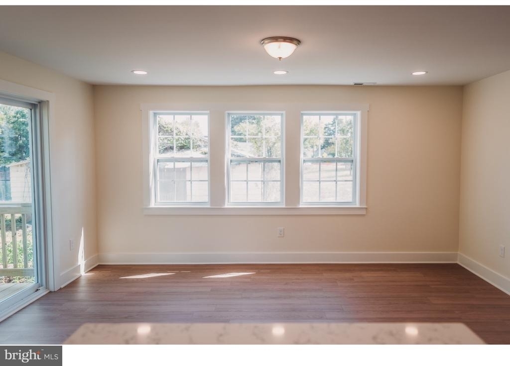 449 Falmouth Street - Photo 9