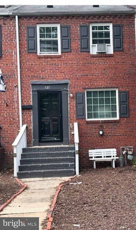 727 S Fayette Street - Photo 0