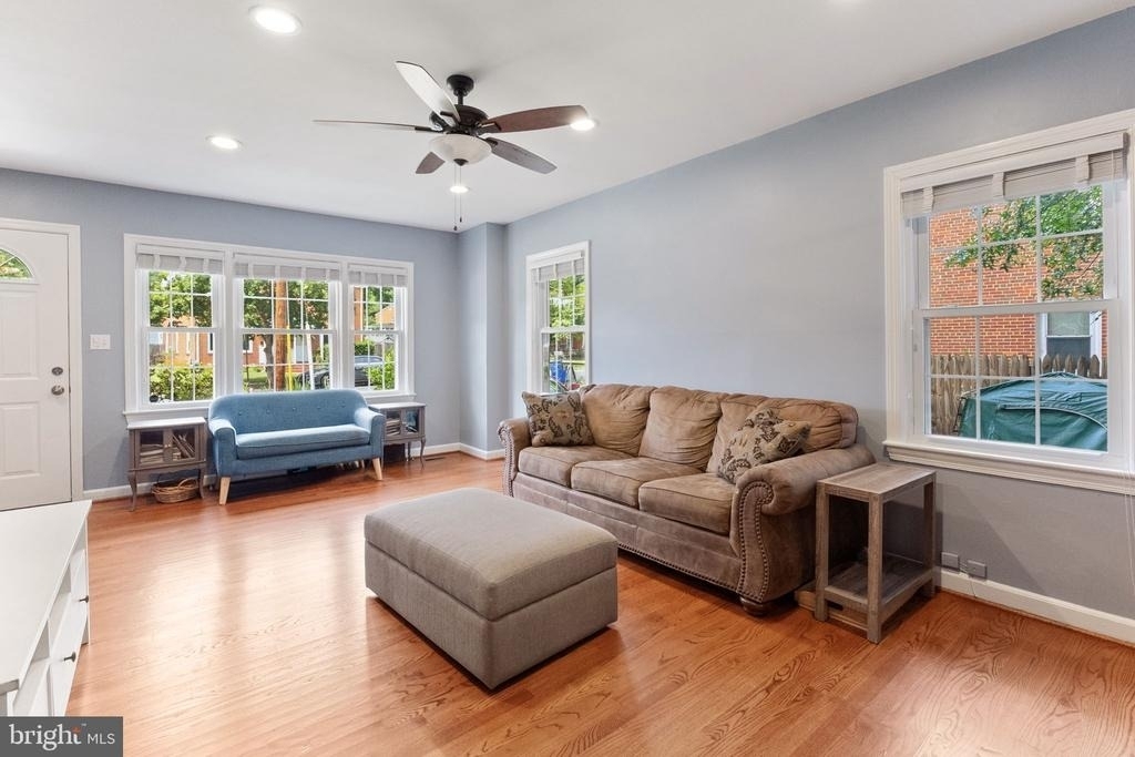 1225 S Buchanan Street - Photo 4