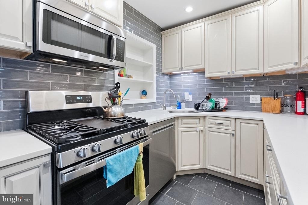 1225 S Buchanan Street - Photo 6