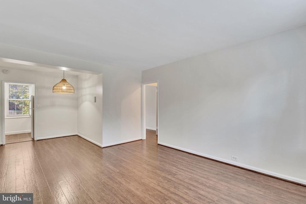220 N Thomas Street - Photo 1