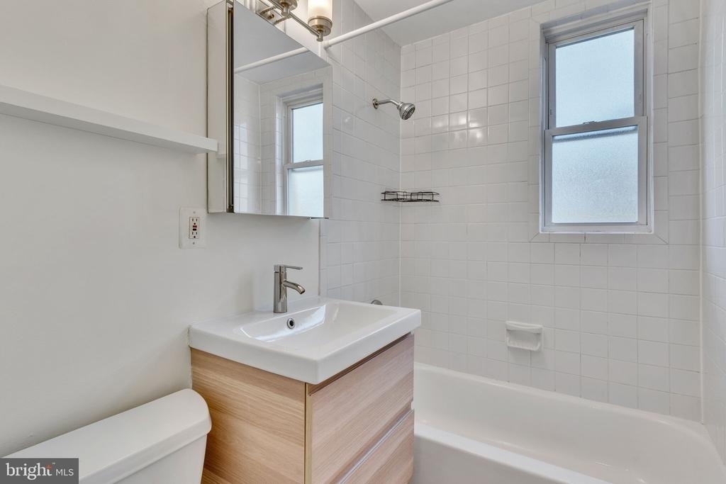 220 N Thomas Street - Photo 16