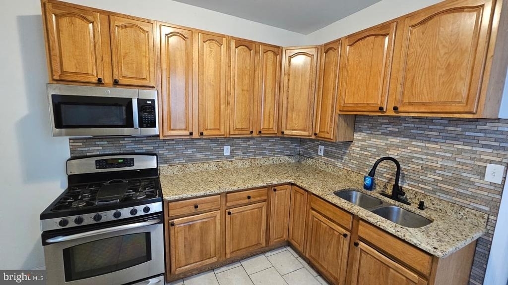 2519 N Lawrence Street - Photo 1