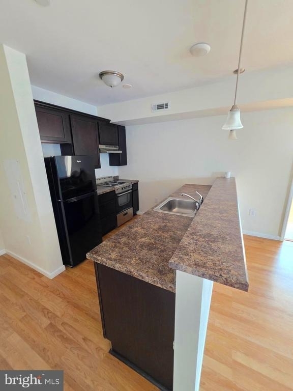 121 S 43rd Street - Photo 3