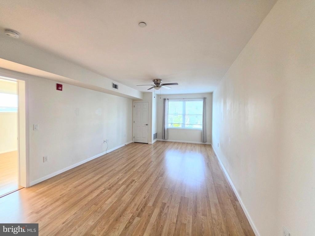 121 S 43rd Street - Photo 6