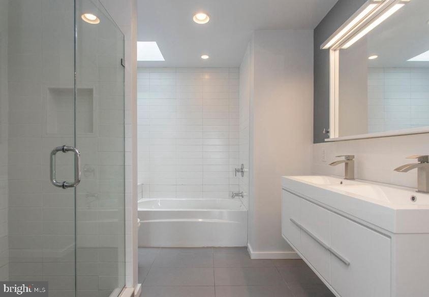 527 W Jefferson Street - Photo 6