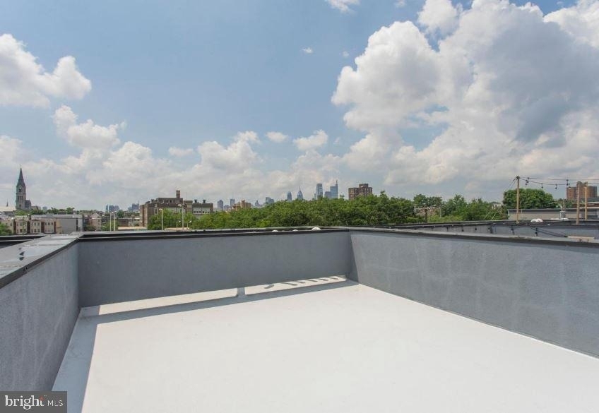 527 W Jefferson Street - Photo 16