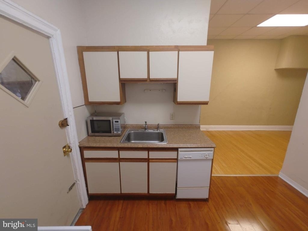 4015 Pine Street - Photo 6